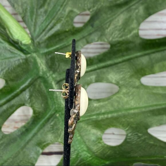 Vintage Bronze & Cream Earrings - Picture 2 of 6